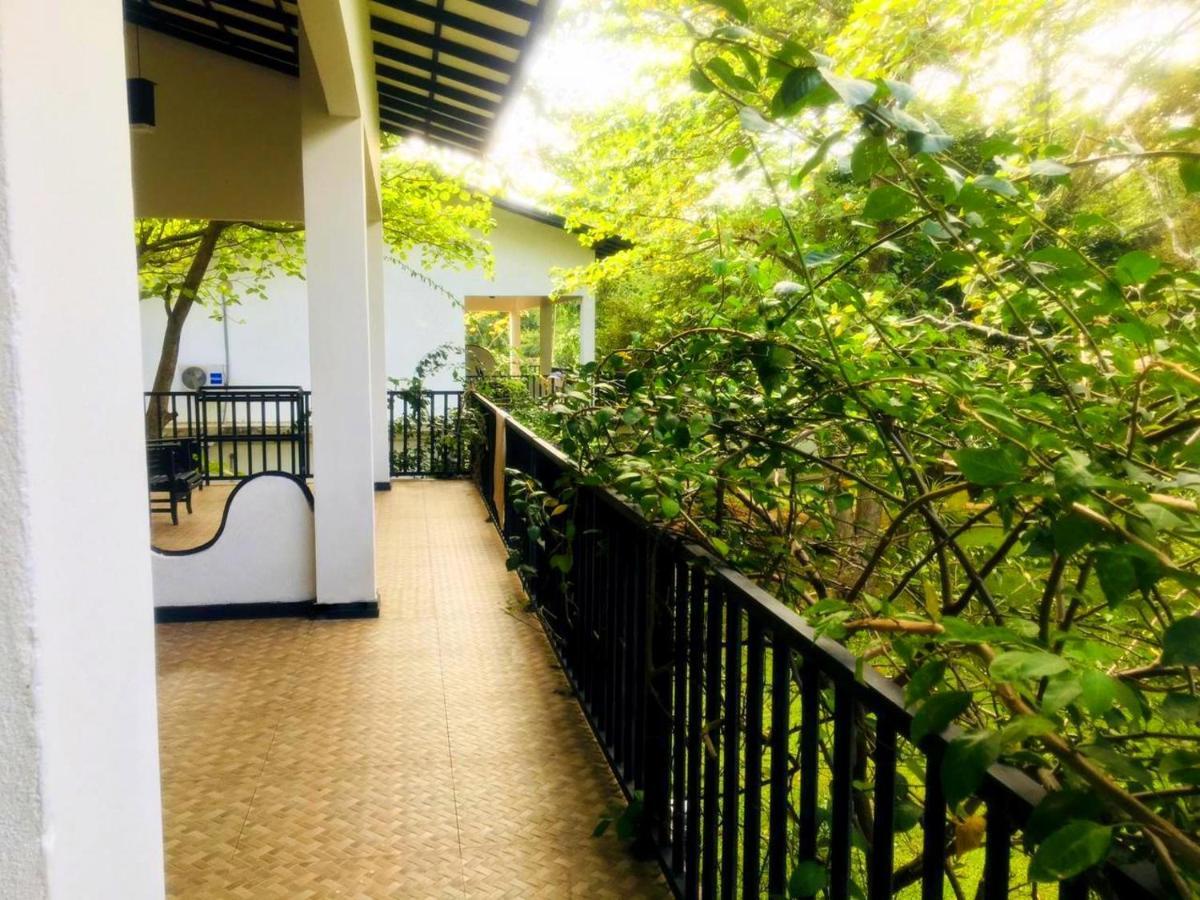Flower Garden Eco Village Sigiriya Bagian luar foto