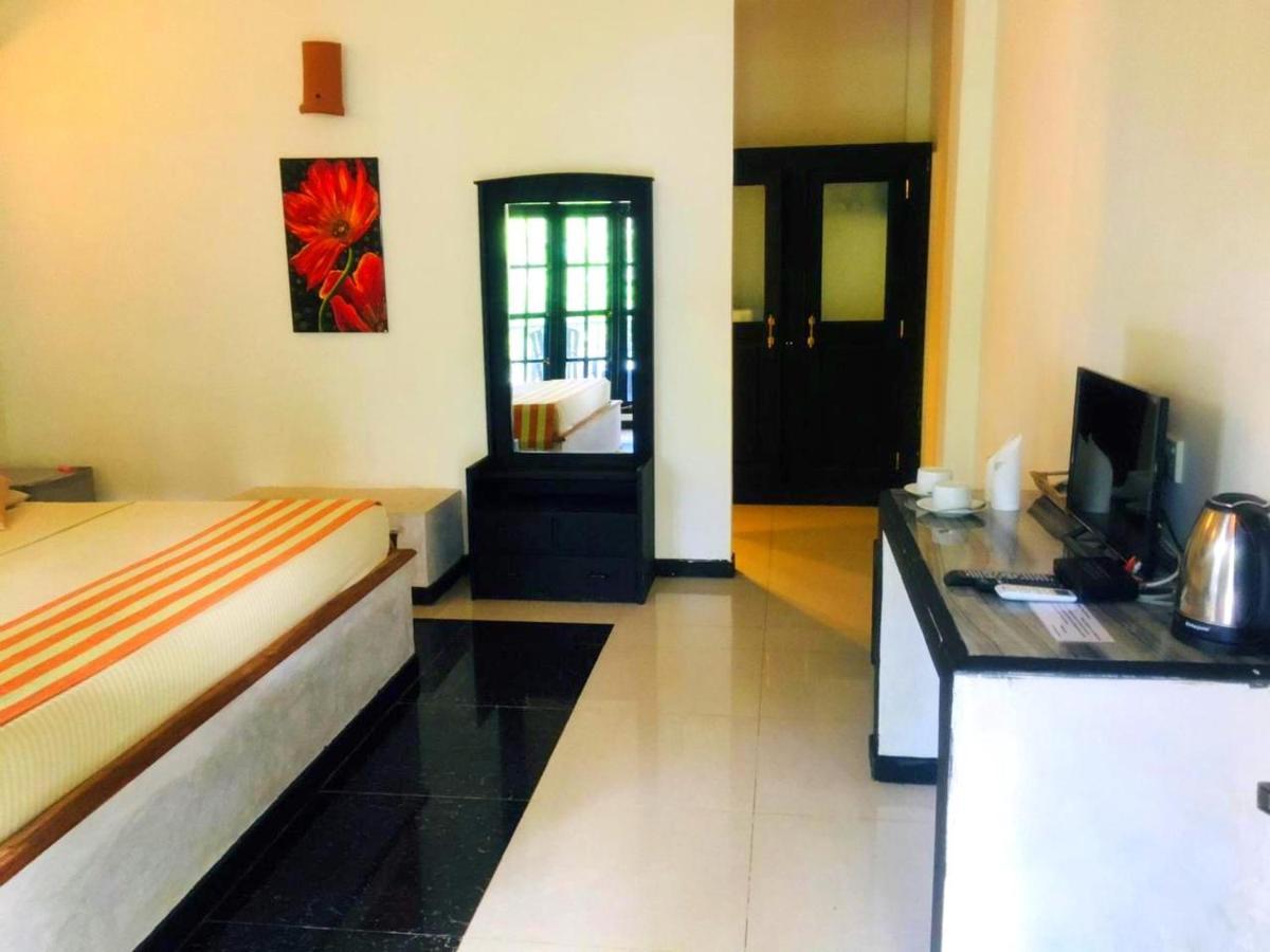Flower Garden Eco Village Sigiriya Bagian luar foto